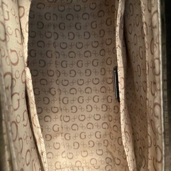 GUESS paten leather Black Bag - Picture 9 of 12